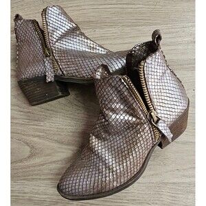 VERY G Metallic Cassidy V-Cut Dual Zipper Bootie Taupe Silver Snakeskin 8.5